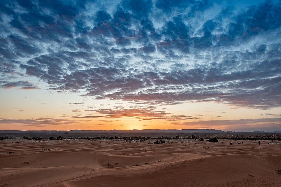 Sunset in Erg Chebbi during a Merzouga 4x4 expedition